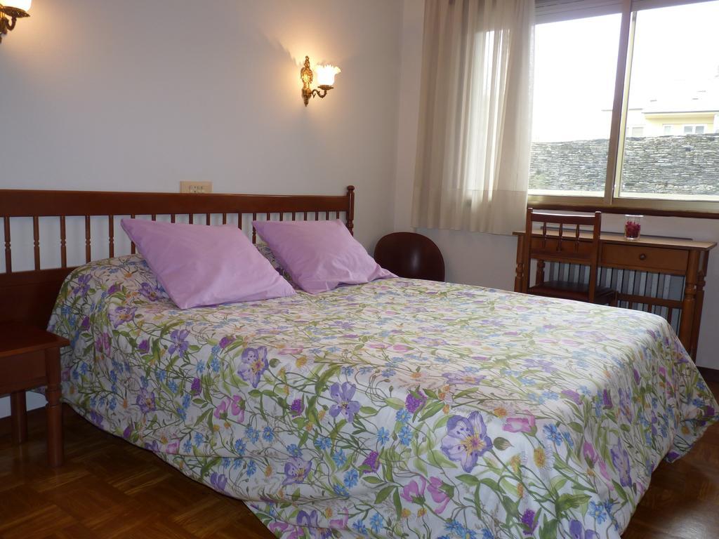 Hotel Espana Lugo Rum bild
